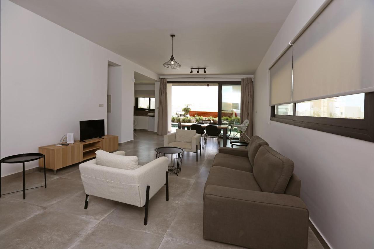 Villa Yria Coral Bay Buitenkant foto